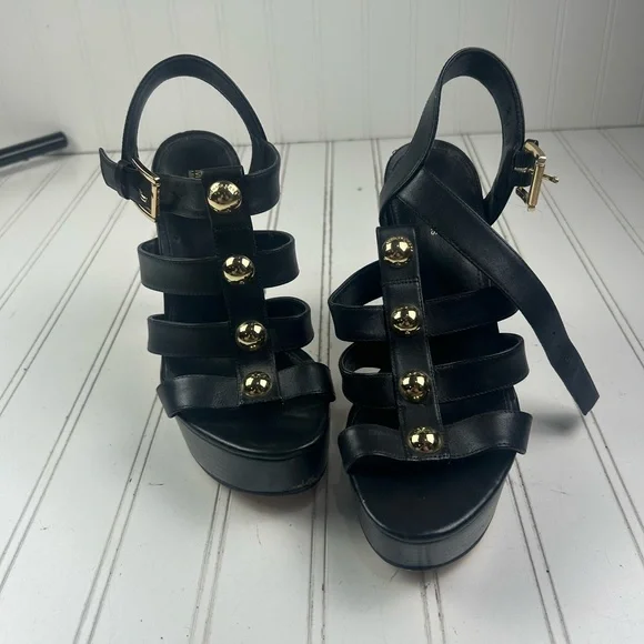 Michael Kors Gideon T-Strap Platform Heels Black Leather Studded Women Size 7.5M - Picture 3 of 8